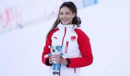 谷爱凌八卦爆料最新,揭秘滑雪女神背后的惊人真相！